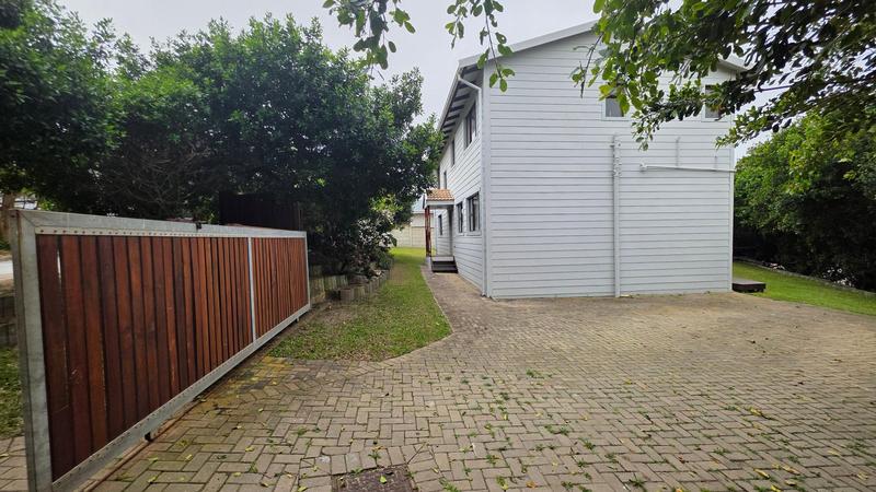 5 Bedroom Property for Sale in Glentana Western Cape